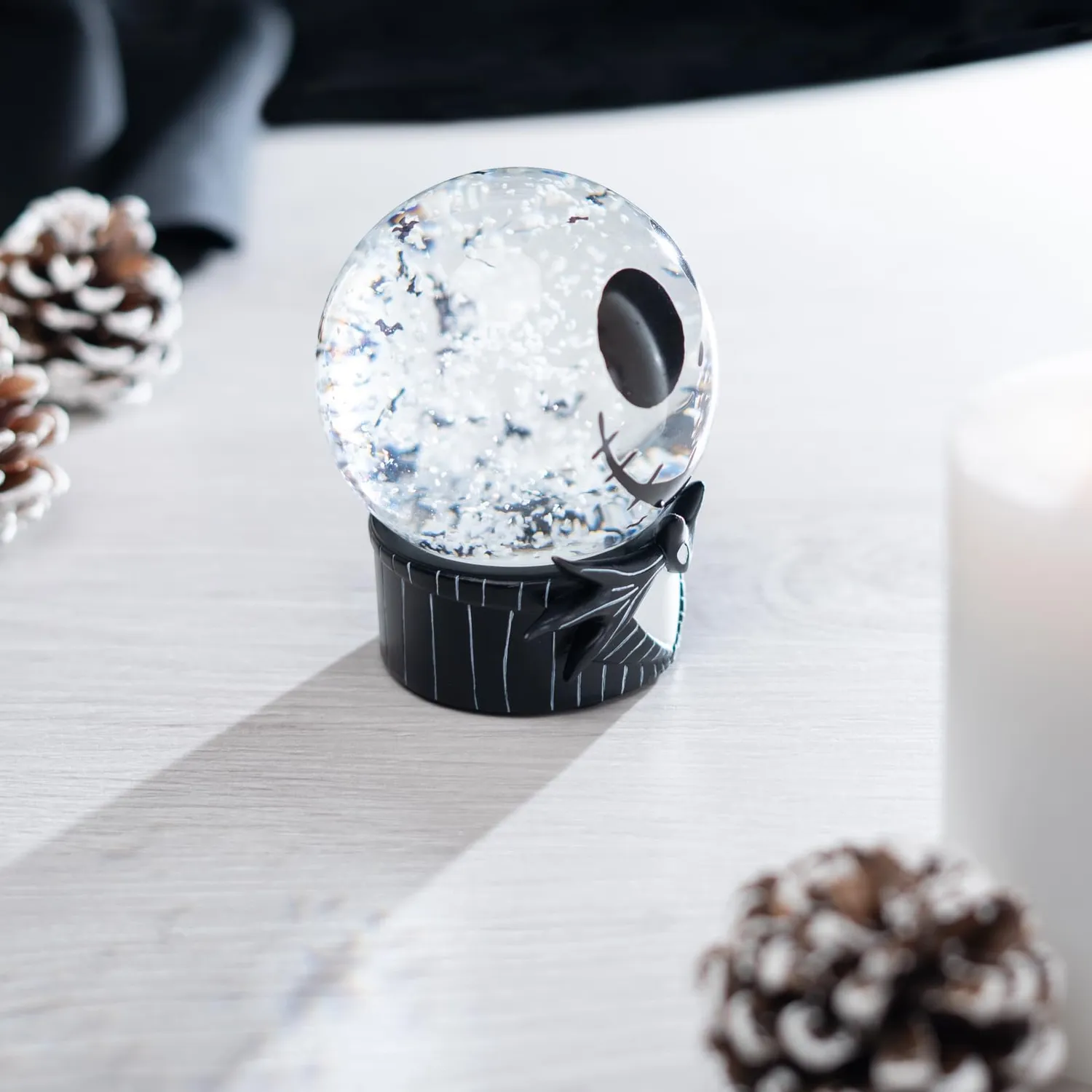 Erik Schneekugel Harz Glas mit Figur