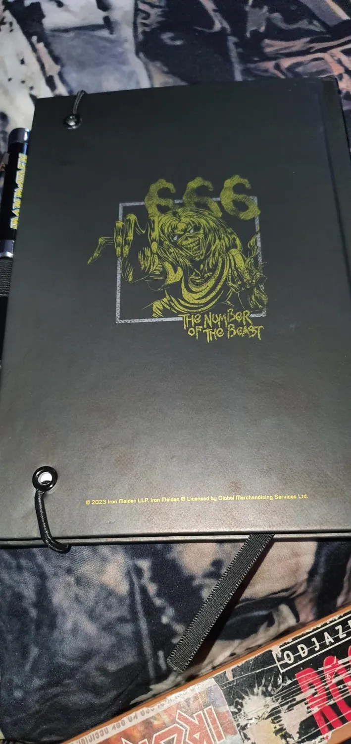 Erik Notizbuch A5 Journal Hardcover mit Gummiband