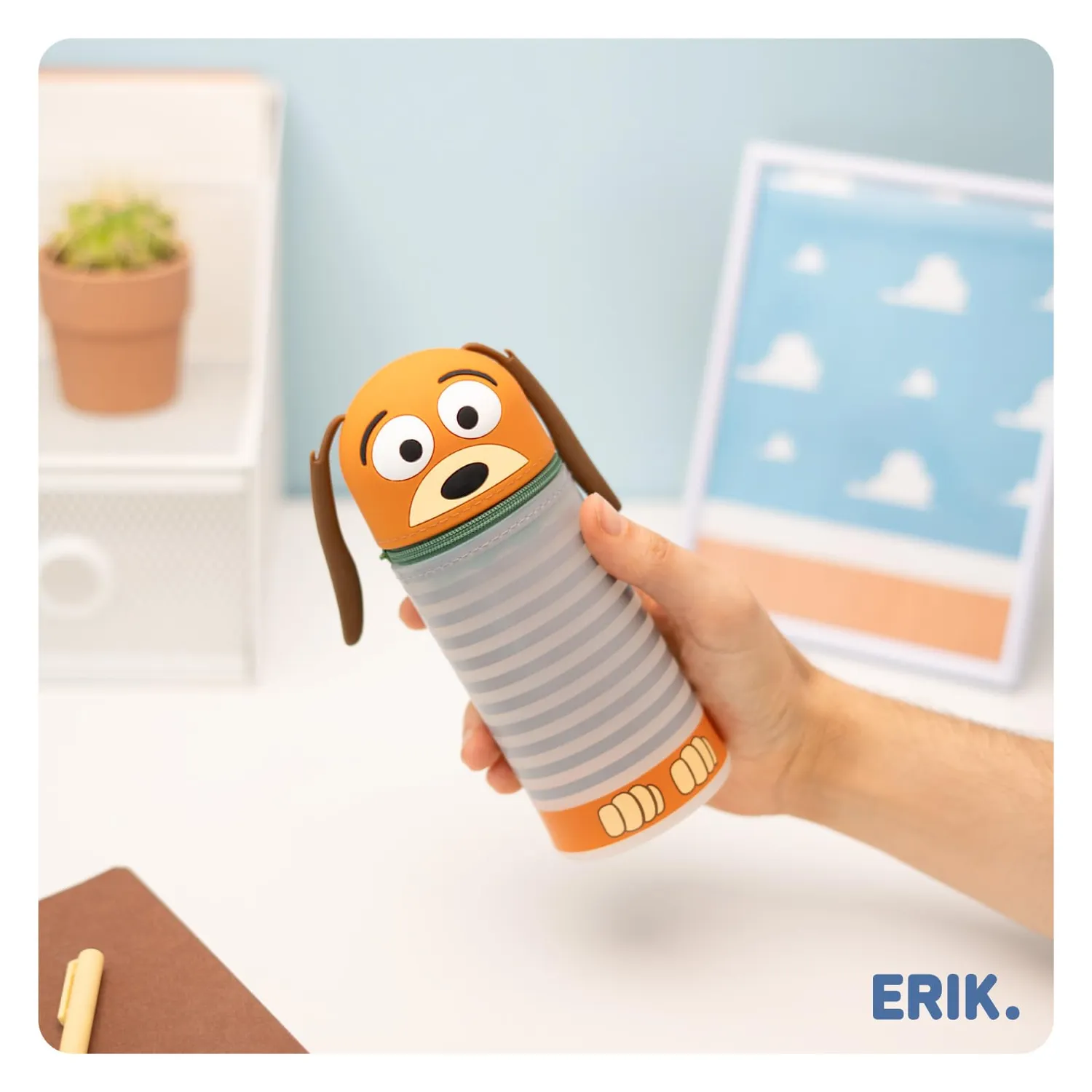 Erik Toy Story Slinky Federmäppchen Silikon rund 16 cm